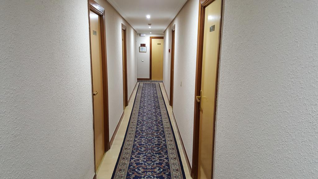 Hotel Achuri Vitoria-Gasteiz Ngoại thất bức ảnh